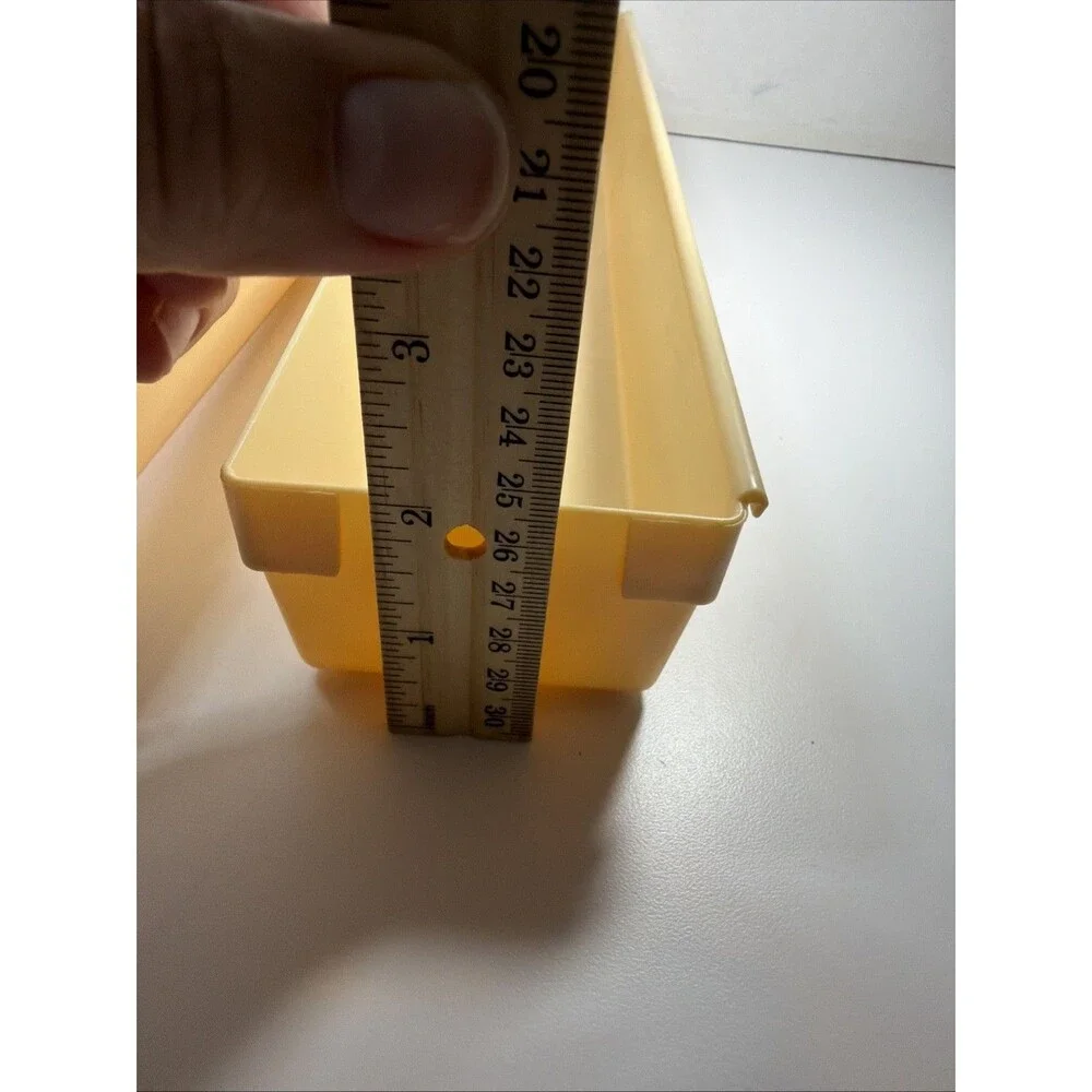 Rubbermaid good vintage